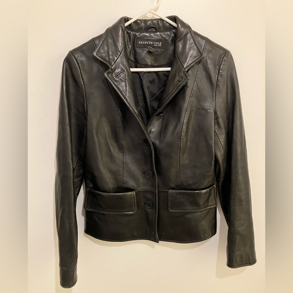 In Excellent Condition! KENNETH COLE  NEW YORK Black Leather Jacket Size S